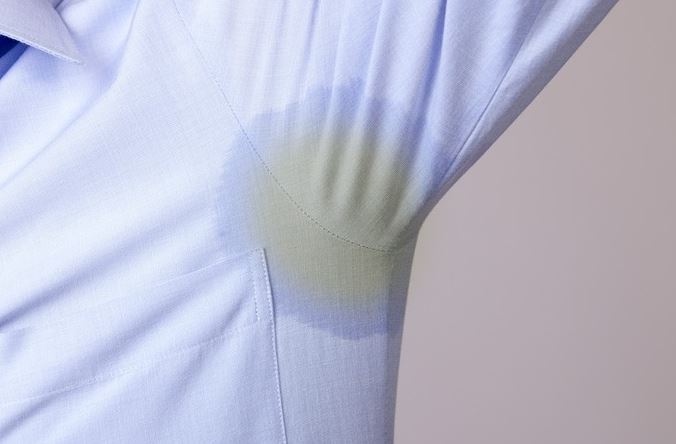 Patentar traje Negar Descubre fórmula definitiva para eliminar las manchas amarillas de la ropa  blanca - SoyCentinela